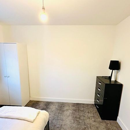 Отель 224 Newcastle Street Stoke-on-Trent Экстерьер фото